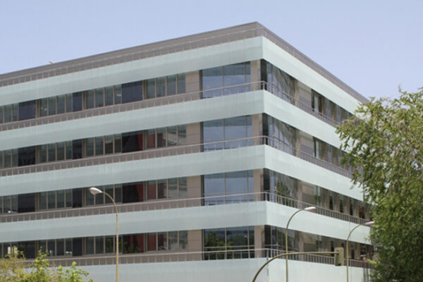 alquiler oficinas edificio julian camarillo madrid gomendio constructores edificios de oficinas